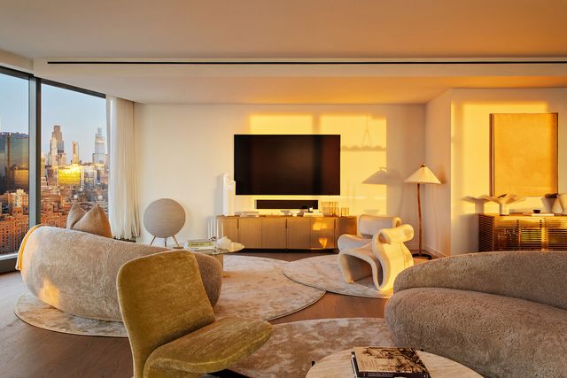 500 W 18TH Street W28B, New York City, NY 10011