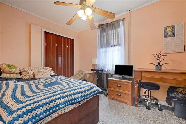 51 W Hitchcock Avenue, Floral Park, NY 11001