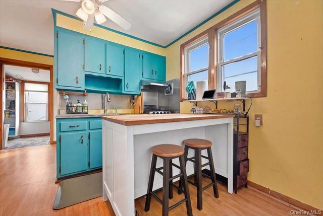 51 W Hitchcock Avenue, Floral Park, NY 11001