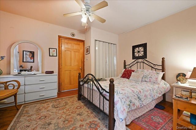 51 W Hitchcock Avenue, Floral Park, NY 11001