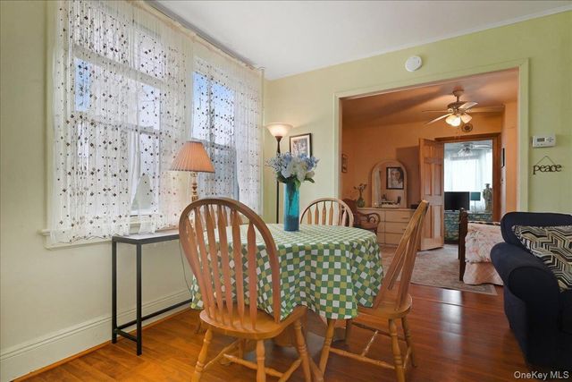 51 W Hitchcock Avenue, Floral Park, NY 11001