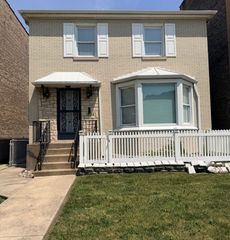 8149 S Vernon Avenue, Chicago, IL 60619