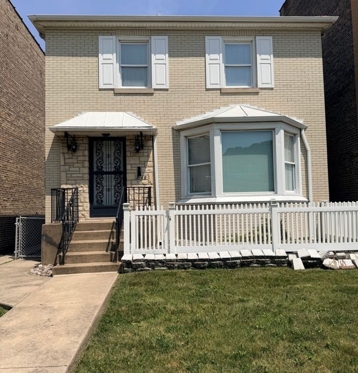 8149 S Vernon Avenue, Chicago, IL 60619