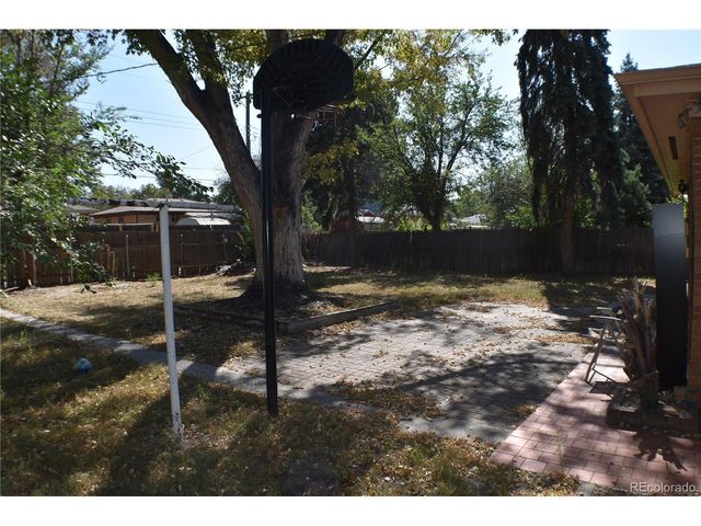 2931 Pennsylvania Ave, Colorado Springs, CO 80907