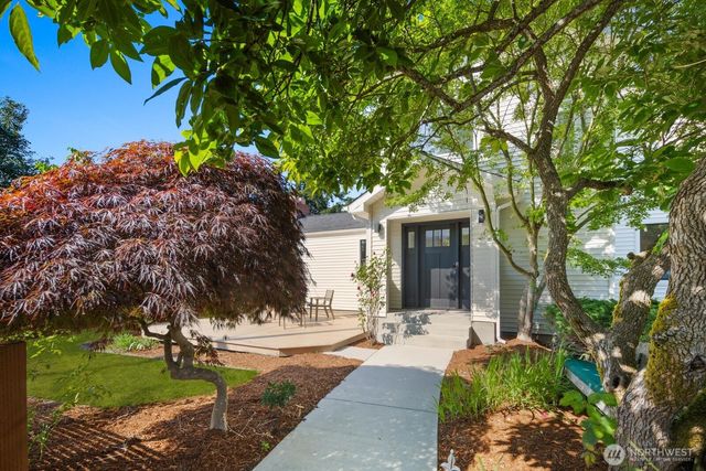 3642 37th Avenue W, Seattle, WA 98199