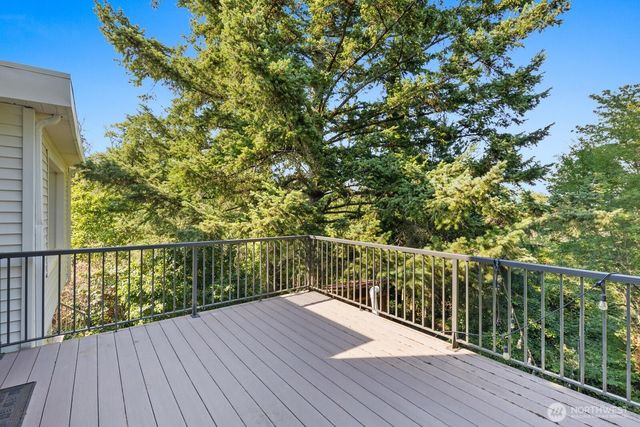 3642 37th Avenue W, Seattle, WA 98199