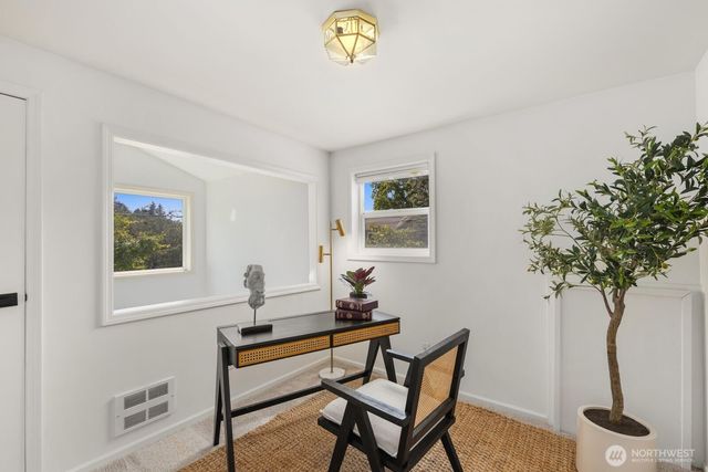 3642 37th Avenue W, Seattle, WA 98199