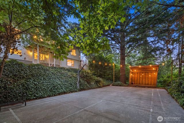 3642 37th Avenue W, Seattle, WA 98199