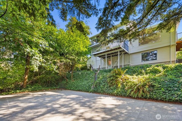 3642 37th Avenue W, Seattle, WA 98199