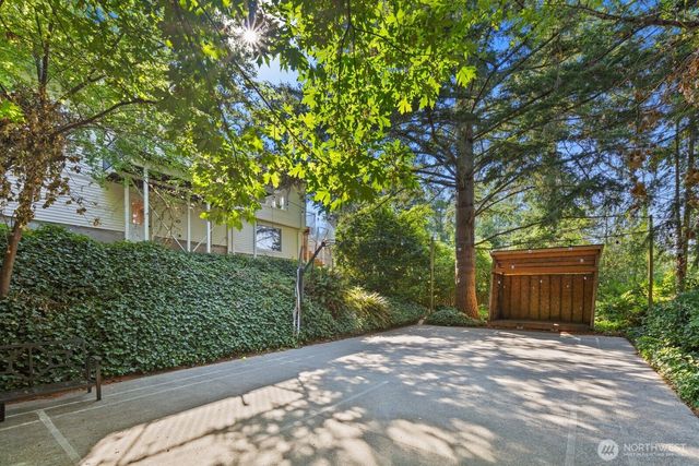 3642 37th Avenue W, Seattle, WA 98199