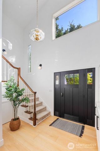3642 37th Avenue W, Seattle, WA 98199