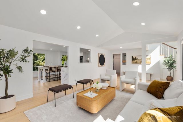 3642 37th Avenue W, Seattle, WA 98199