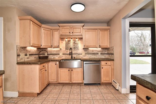 8803 Evergreen Drive, Mentor, OH 44060