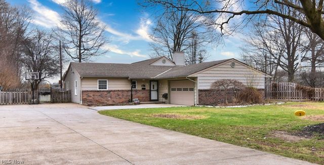 8803 Evergreen Drive, Mentor, OH 44060