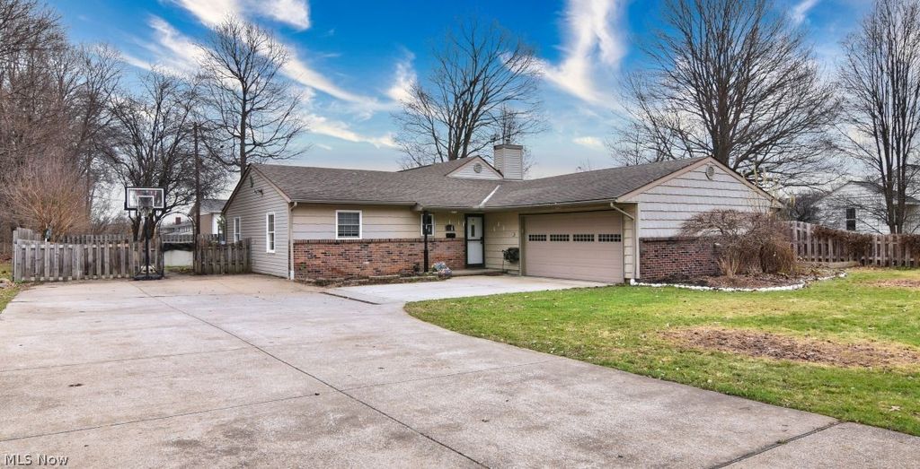 8803 Evergreen Drive, Mentor, OH 44060