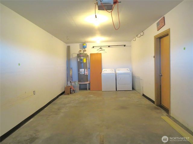 1080 Greenview Court SW, Ocean Shores, WA 98569