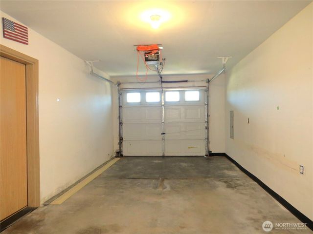 1080 Greenview Court SW, Ocean Shores, WA 98569