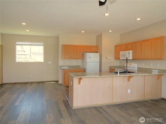 1080 Greenview Court SW, Ocean Shores, WA 98569