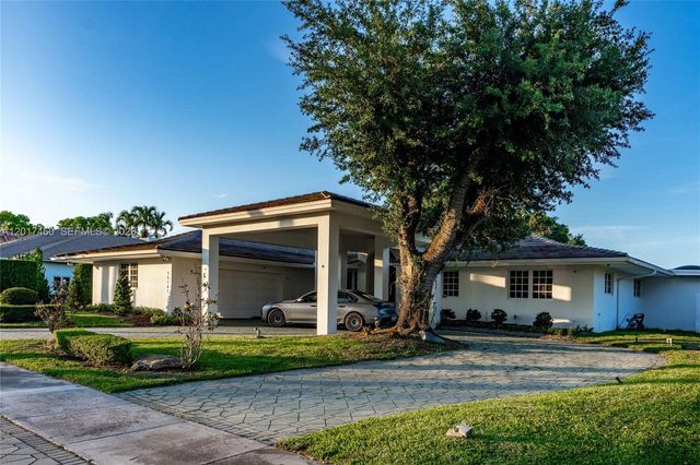 15761 Turnberry Drive, Miami Lakes, FL 33014