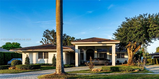 15761 Turnberry Drive, Miami Lakes, FL 33014