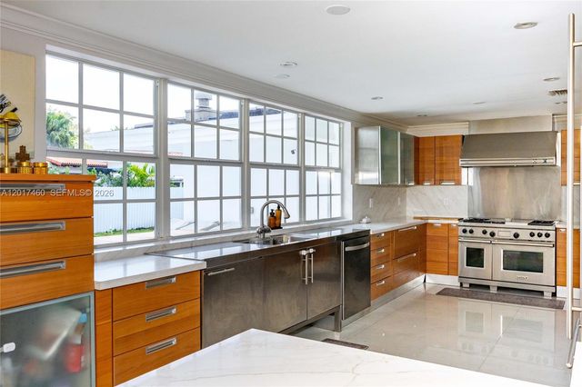15761 Turnberry Drive, Miami Lakes, FL 33014