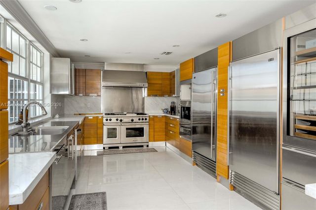 15761 Turnberry Drive, Miami Lakes, FL 33014