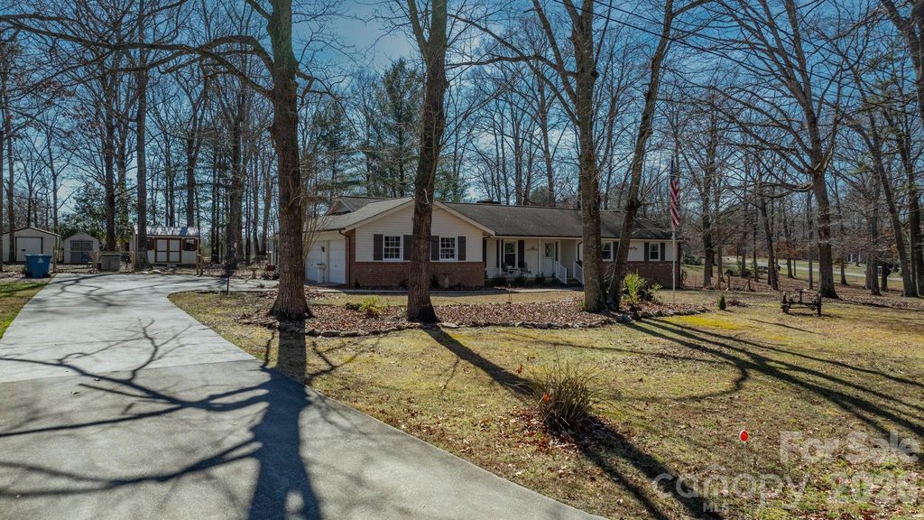 50 Camelot Lane, Taylorsville, NC 28681