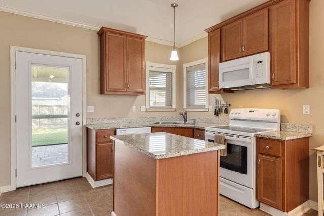 410 Rue Canard, Youngsville, LA 70592