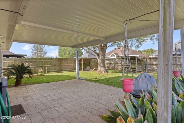 410 Rue Canard, Youngsville, LA 70592