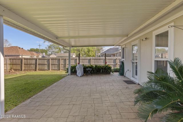 410 Rue Canard, Youngsville, LA 70592