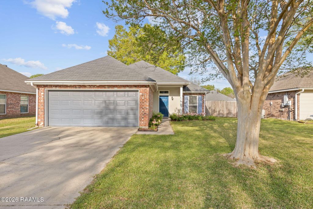 410 Rue Canard, Youngsville, LA 70592