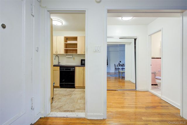 125-05 84th Avenue 6G, Kew Gardens, NY 11415