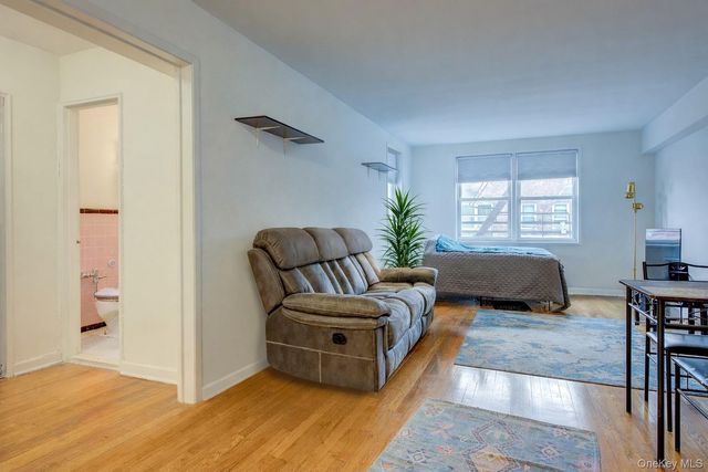 125-05 84th Avenue 6G, Kew Gardens, NY 11415