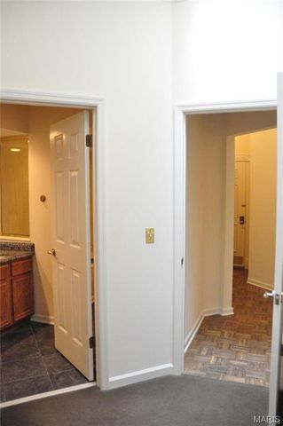 4540 Laclede Avenue 304, St Louis, MO 63108