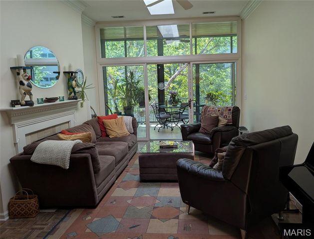 4540 Laclede Avenue 304, St Louis, MO 63108
