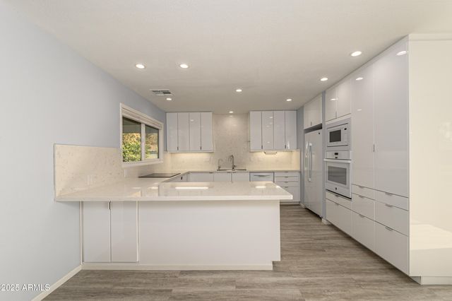 12727 W MAPLEWOOD Drive, Sun City West, AZ 85375