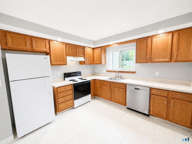 308 Village Drive 308, Torrington, CT 06790