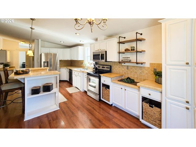 6710 JAKE Rd, Klamath Falls, OR 97601