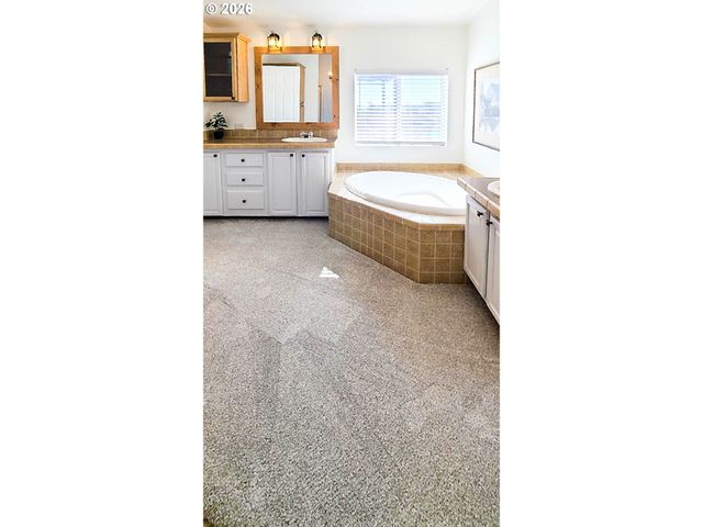 6710 JAKE Rd, Klamath Falls, OR 97601