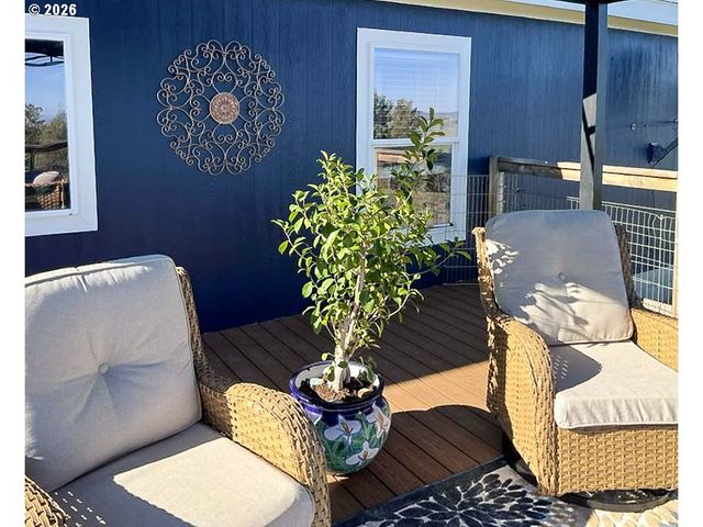 6710 JAKE Rd, Klamath Falls, OR 97601