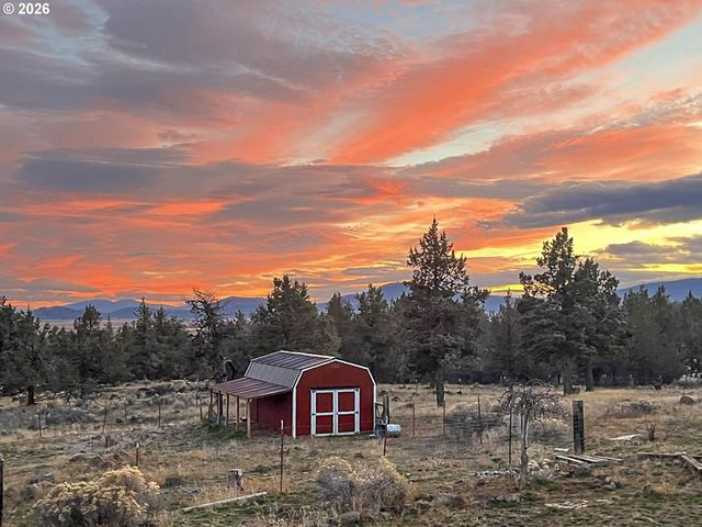 6710 JAKE Rd, Klamath Falls, OR 97601