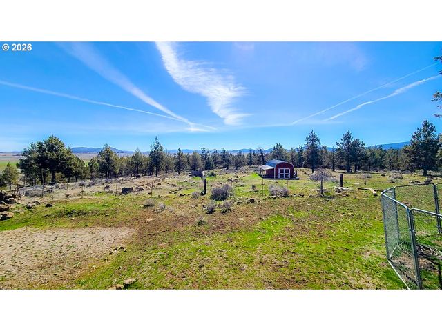 6710 JAKE Rd, Klamath Falls, OR 97601