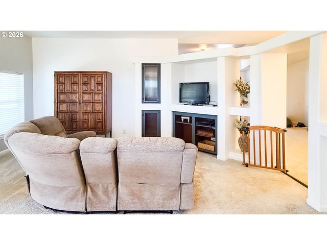 6710 JAKE Rd, Klamath Falls, OR 97601