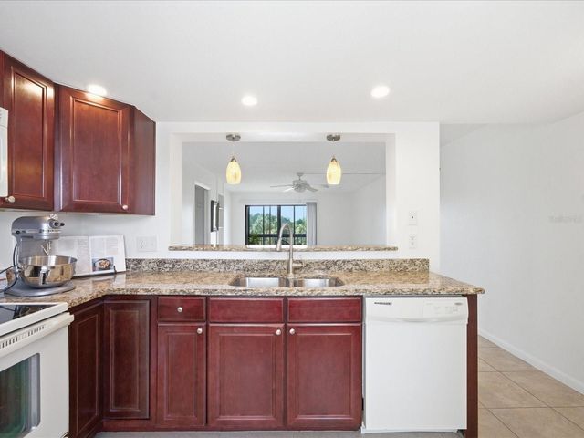 13626 GREENFIELD DRIVE 401, Tampa, FL 33618