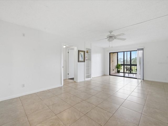 13626 GREENFIELD DRIVE 401, Tampa, FL 33618