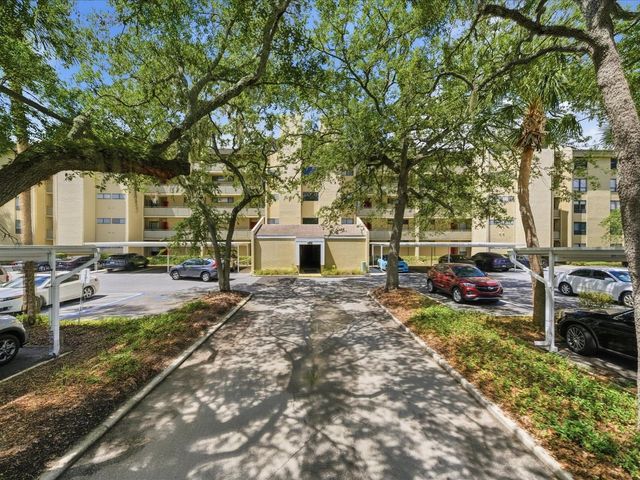 13626 GREENFIELD DRIVE 401, Tampa, FL 33618