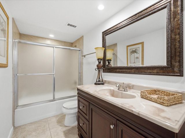 13626 GREENFIELD DRIVE 401, Tampa, FL 33618