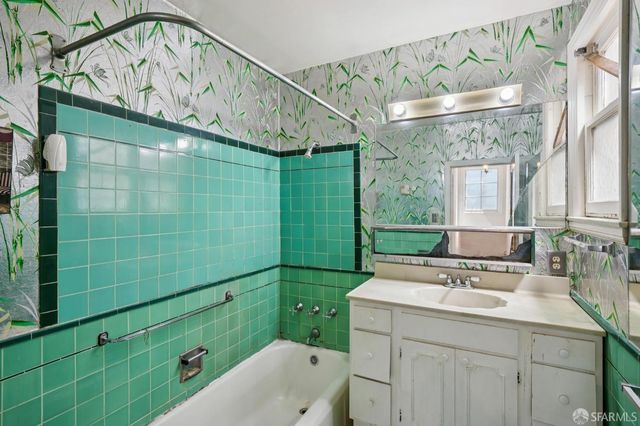 715 Lakeview Avenue, San Francisco, CA 94112