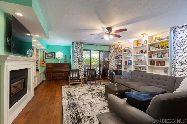 449 G, Coronado, CA 92118