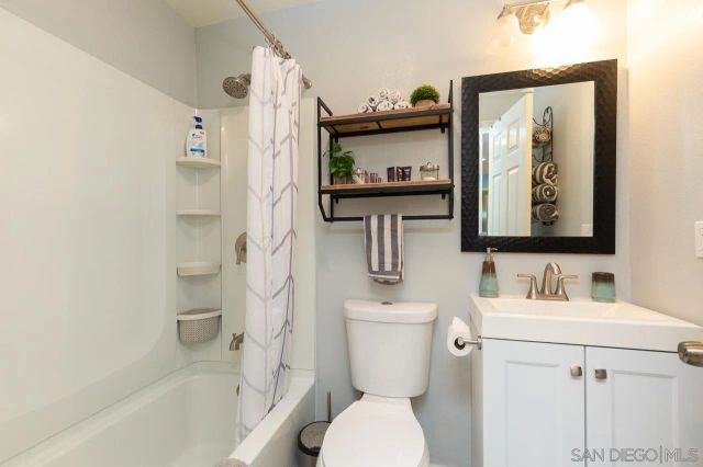449 G, Coronado, CA 92118